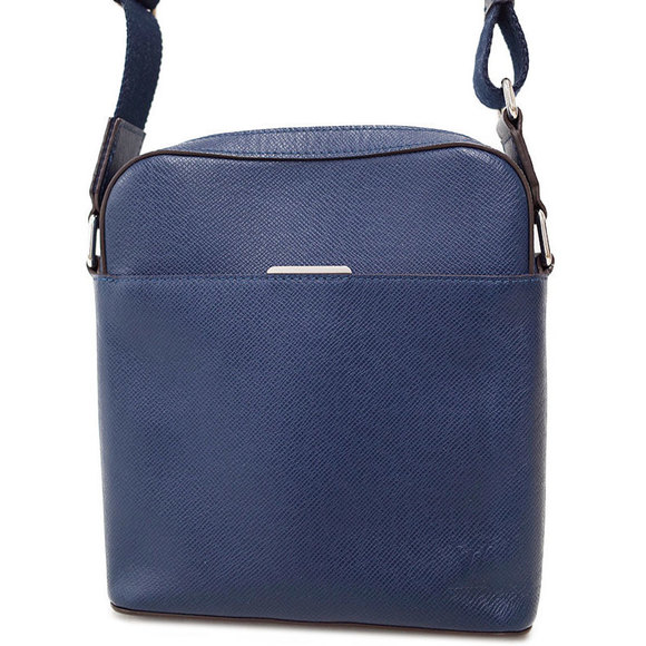 Louis Vuitton Anton Taiga Pochette Bag Shoulder - Picture 1 of 8
